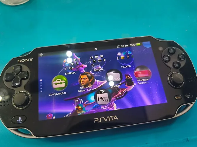 PS VITA+memory stick 64GB com vários jogos