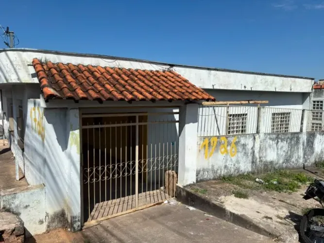 CASA JARDIM BELA ,04 QUARTOS ,02 SALAS ,COPA COZINA 03 BANHEIROS E AREA DE SERVICO