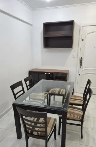 Promoção!!! MESA DE 6 LUGARES TAMPO DE VIDRO, BUFFET E NICHOS