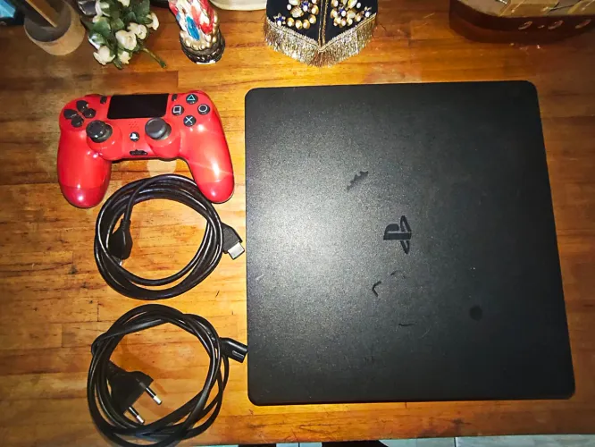 PlayStation 4 slim 1 TB 