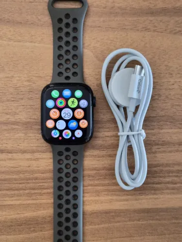 Apple Watch Series 8 45mm GPS Midnight - Usado em bom estado