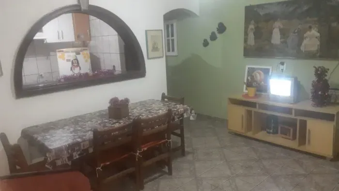 Casa confortável a 1 quadra da praia - Mongaguá