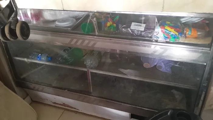 Freezer balcão e estufa muito bom aceito troca