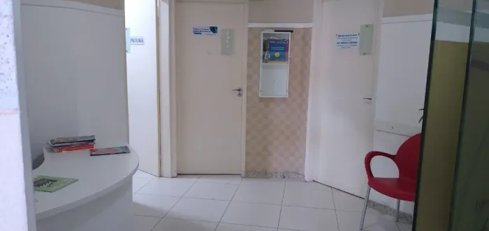 VENDO OU TROCO sala/consultório para profissionais da saúde na clinica Pio XII.