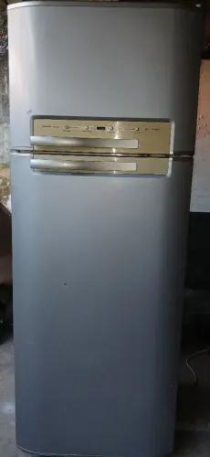 Geladeira Electrolux dúplex