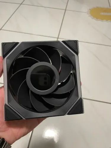 Fans Lian li sl lcd wiriless reverse