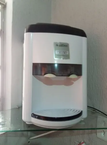 Filtro e refrigerador de água