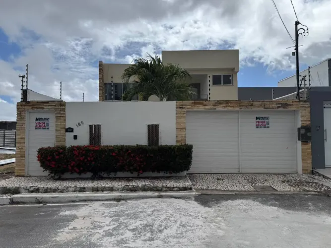 Casa para alugar com 4 quartos no bairro Atalaia!