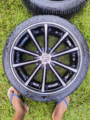 Rodas aro 17 impecáveis 5x100