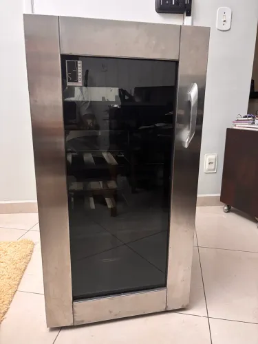 Adega Metier 27 garrafas Aço Escovado 220W