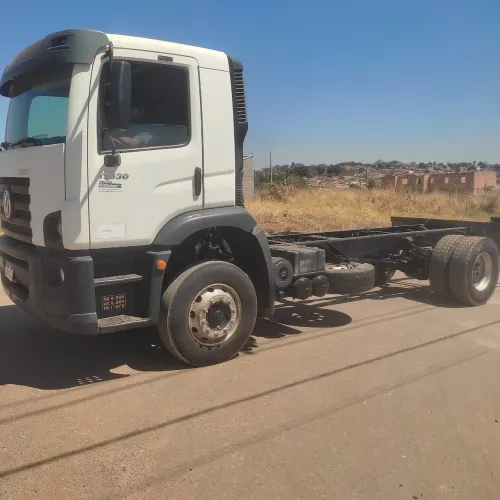 Volkswagen 17330 ano 2020