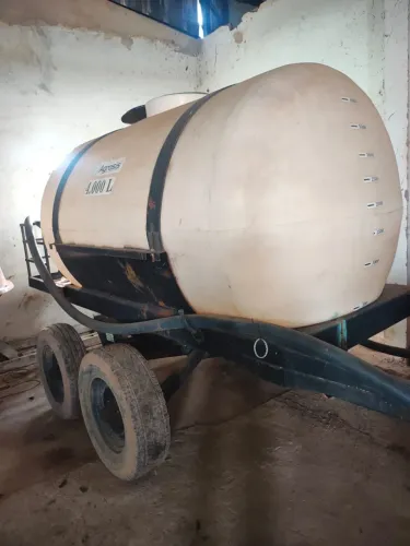 Carreta Tanque 4000 litros