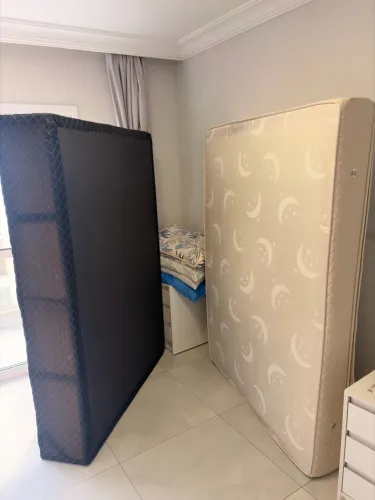 Cama Box usada em bom estado 