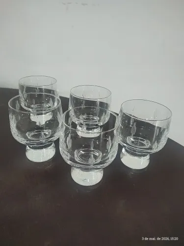 Jogo de taças em cristal pra coquetel