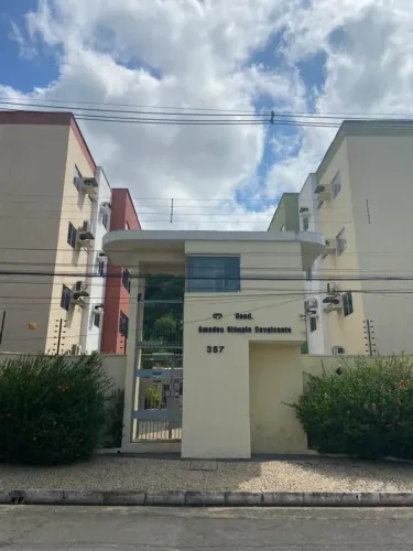 00099 - CONDOMINIO AMADEU OLIMPIO DE CAVALCANTE - RUA MIGUEL ARCORVERD, 357