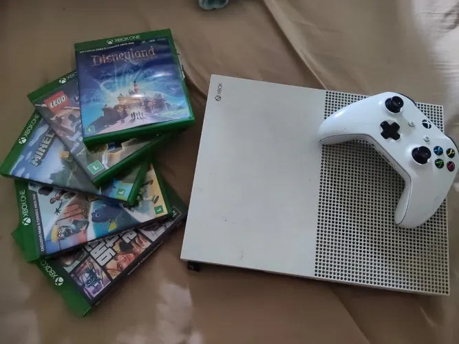 Xbox One S