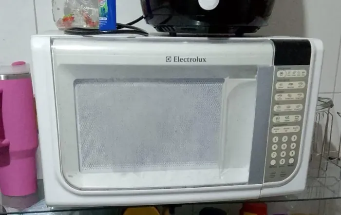 Micro-ondas Electrolux 31 LT