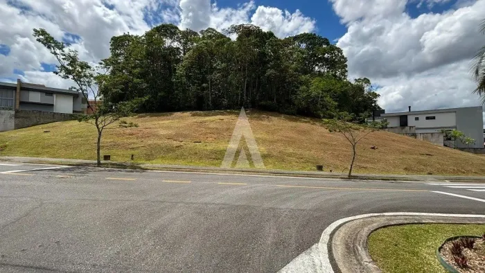 Terreno à venda no bairro Vila Nova em Joinville-SC por R$560.000,00.
