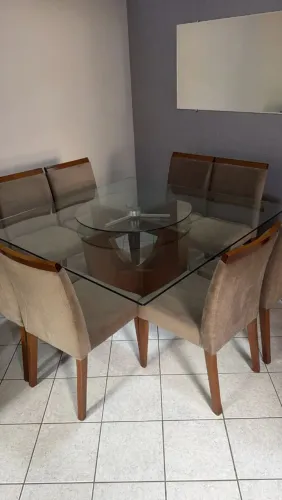 Mesa de jantar oito lugares