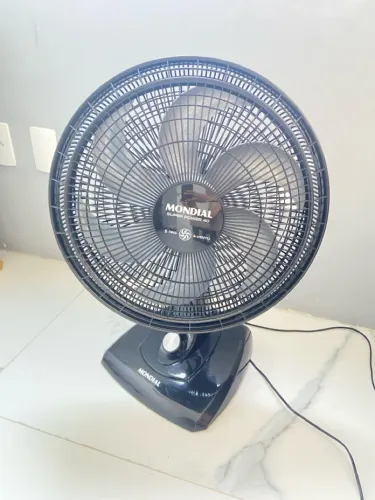 Ventilador de Mesa Mondial 40cm com 3 Velocidades 110V - VSP-40-B