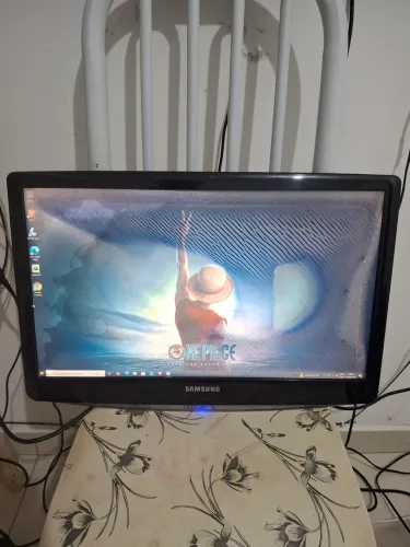 Monitor 22 polegadas Samsung com mancha