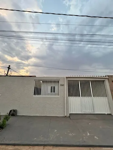 / CASA BEM LOCALIZADA