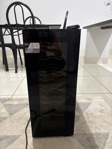 Adega Climatizada 12 Garrafas EOS Eletrônica EAE12G 220V