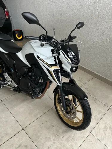 FZ25 - 2025