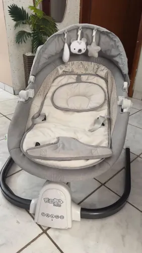 Cadeirinha de balanço