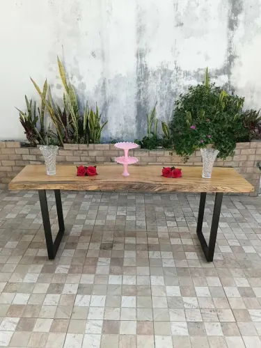 Aluga-se Mesa Rústica para Eventos