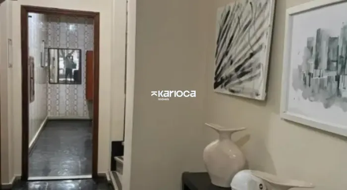 VENDO APARTAMENTO NA TIJUCA DE 02 QUARTOS (2 BANHEIROS) com 100m²