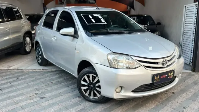 Toyota Etios X 1.3 Flex 16V 5P Mec. 2017