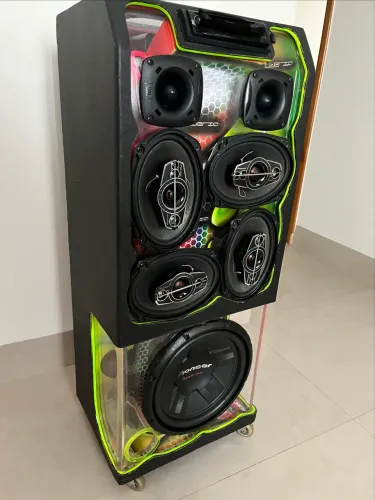 Vendo caixa residencial som automotivo 