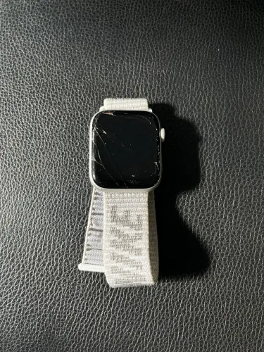 Apple Watch SE Nike