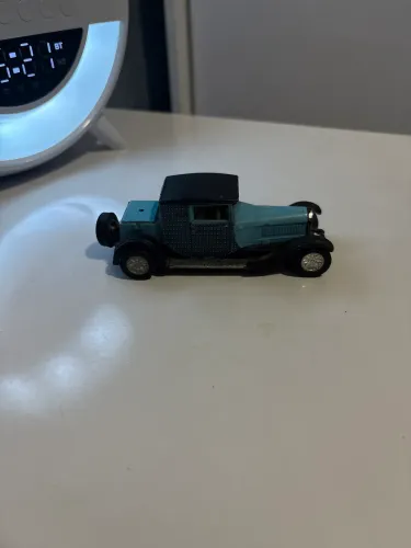 miniatura Bugatti Type 44 de 1928. 
