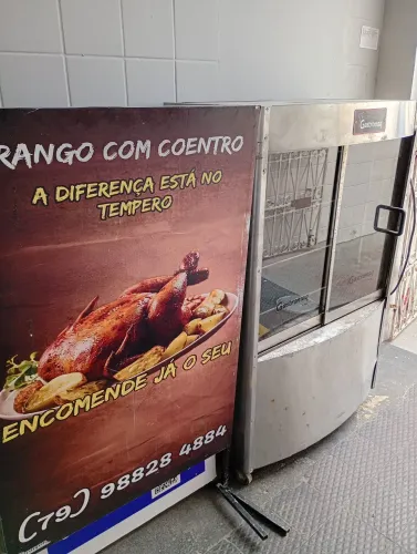Galeteira em perfeitas condições 