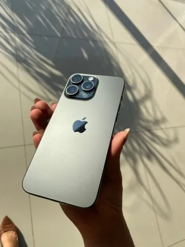 iPhone 15 pro max 512