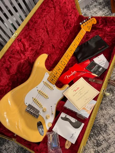 Guitarra Fender American Vintage II 1957 Stratocaster Vintage Blonde 2022