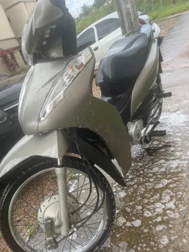 Moto Biz
