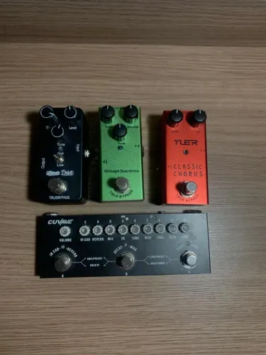 KIT DE PEDAIS / PEDALEIRA PARA GUITARRA