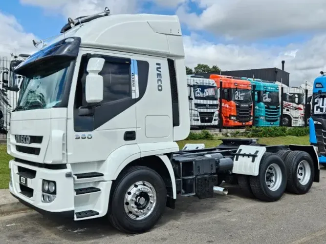 Iveco Stralis 380 6x2 Ano 2010 Manual Interna Nova Sem arla e sem S10