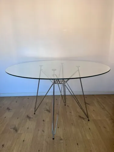 Mesa jantar Eames Eiffel - Base Metal Cromado - Redonda 120cm - Vidro