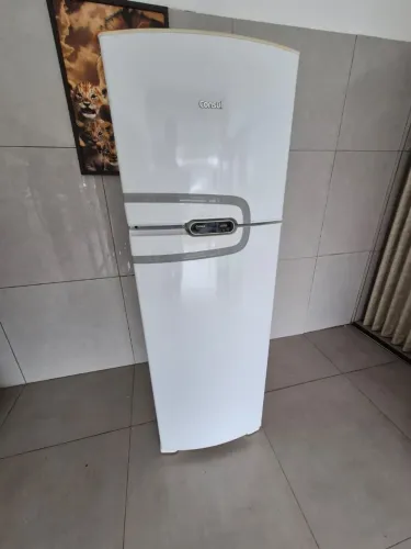 Geladeira cônsul em promoção
