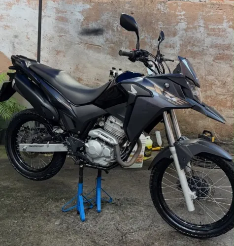 Xre 300 seminova