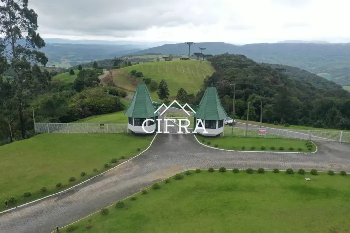 Terreno Urbano - Venda - 822m2 à 3165m2 - Condomínio Campestre Vila Dorf Gottingen - Serra