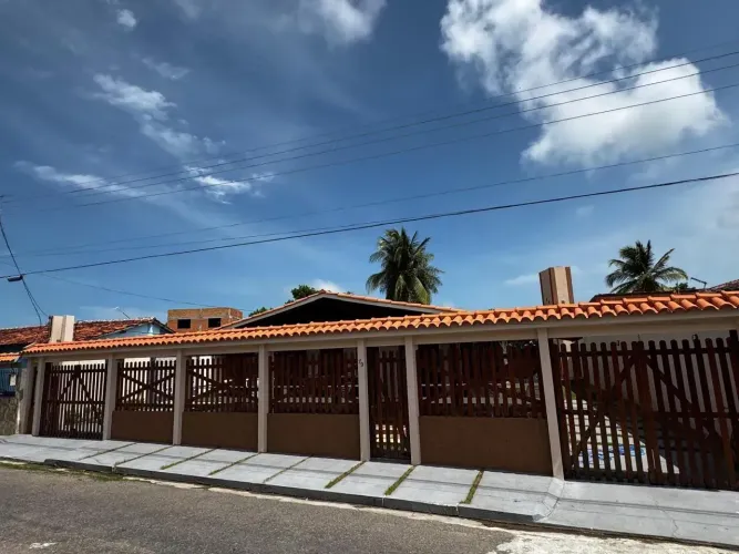 Casa à venda em Salinas PA 2 quartos piscina mobiliada