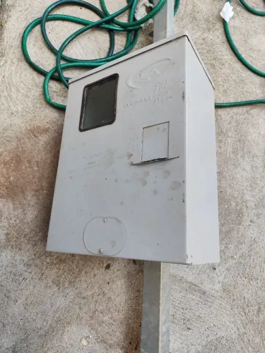 Poste padrão instalação energia elétrica 