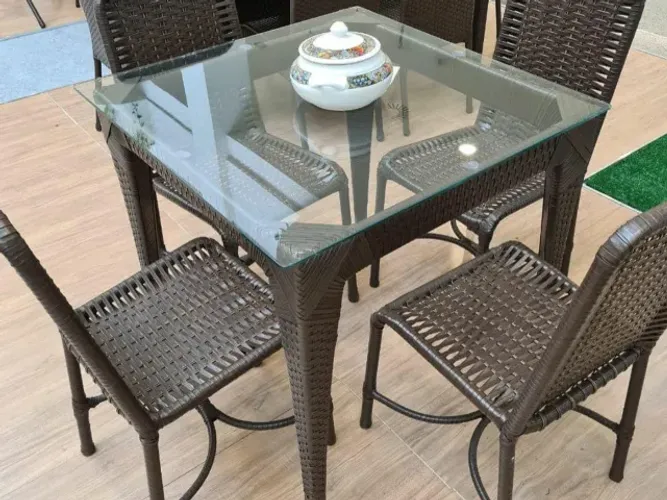Mesa e 4 Cadeiras de Jantar para Área Externa: Momentos ao Ar Livre!