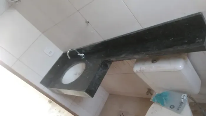 Pias cozinha , bancadas , lavatórios  , soleiras 