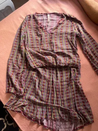 Vestido manga longa ajustável na cintura